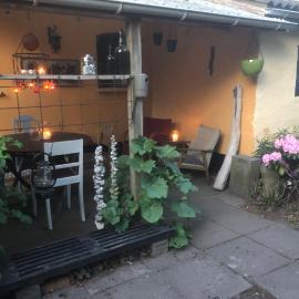 Retro bolig - fyldt med hygge! Ingen luksus، فندق في Kolind