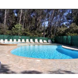 STUDIO RDJ TERRASSE PISCINE SANARY SUR MER Proche plages à pieds