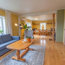Raaehuset, viešbutis mieste Lavik