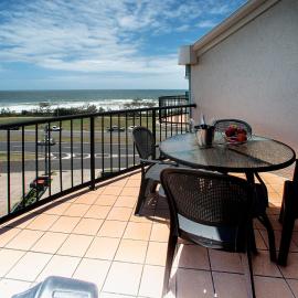 Ocean Views - Top floor