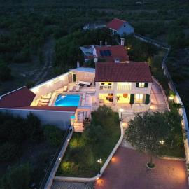Villa AnBer, hotel v destinácii KoruÅ¡ce