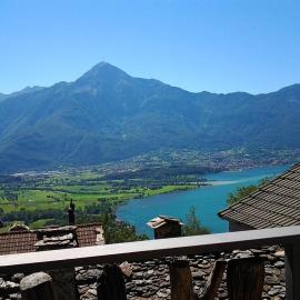 Appartamenti Montemezzo Le Case in Pietra