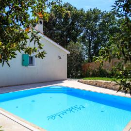 Holiday Home Mikula, hotel u Krnici