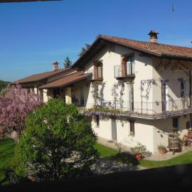 Agriturismo Affittacamere Barbarossa, hotel u gradu Doljani