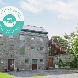 Kinvara Suites No 2 Top Floor by Trident Holiday Homes โรงแรมในKinvara
