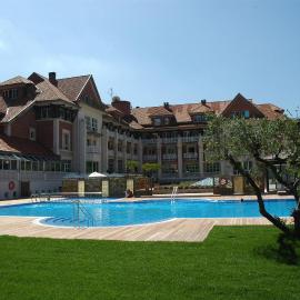 Gran Hotel Balneario De Puente Viesgo, хотел в Пуенте Виесго