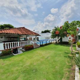 Hotel Maratea Melgar, hotell i Melgar