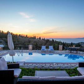 Key Villas, готель у місті Цукаладес