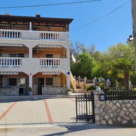Apartments NEF, hotel in Pinezici