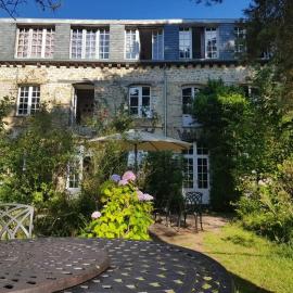 MANOIR DU TERTRE au coeur de la forêt de Brocéliande, hotel Paimpont-ban