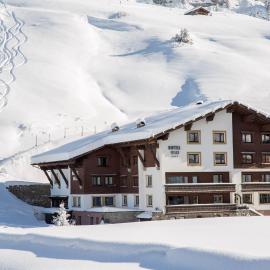 Hotel Ulli, готель у місті Цюрс-ам-Арльберг