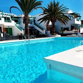 Apartamentos LlAMAR