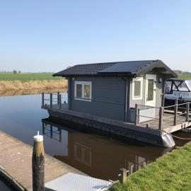 Waterhut 2 Aduarderzijl, hotel din Aduarderzijl