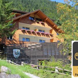 Alpen Suites Brandnertal, hotel din Brand