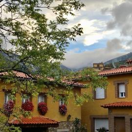 Casa Rural Sierra de Tormantos, hotel Guijo de Santa Bárbarában