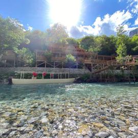 Bee Eco Guest House、Mollʼ e Shoshitのホテル