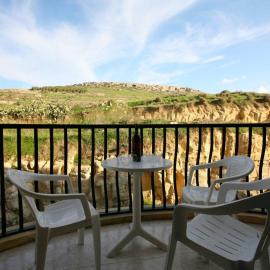 Spacious apartment in Marsalforn, Gozo, hotel Marsalfornban