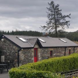 Pat Tadys, Hotel in Manorhamilton