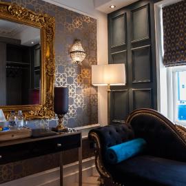 Domo Boutique Hotel, hotel i Oldbury