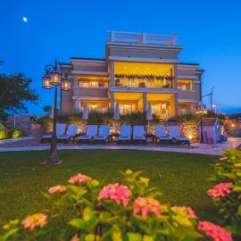 Luxury Apartments Villa Luce, hótel í Malinska