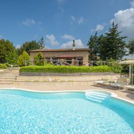 L'Ovile 8, Emma Villas