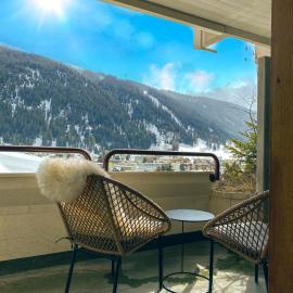 Wunderstay Alpine 403 Centric Studio Balcony/View, khách sạn ở Davos