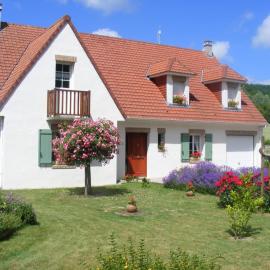 La Bourgade, hotell sihtkohas Estréelles