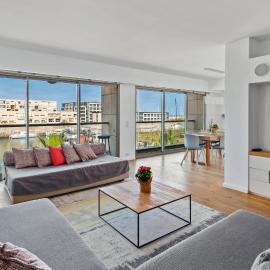 Lagoon View 3bd Huge Family Apartment, hotel a Herzelia
