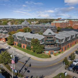 Club Wyndham Long Wharf, hotel a Newport