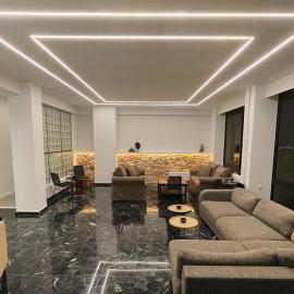 Platon Hotel, отель в Пирее