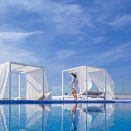 Colours of Mykonos Luxury Residences & Suites, hotelli kohteessa Psarou