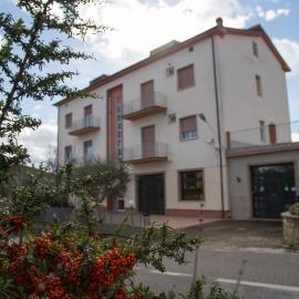 HOTEL LIDIA, hotel di Mergo