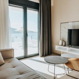 Elia Luxury Suites, hotel en Plataria