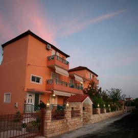 "ΒΡΟΧΟΠΟΙΟΣ" Ενοικιαζόμενα Δωμάτια Ευαγγέλου Μιχαήλ