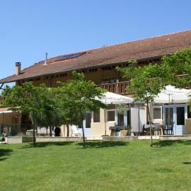 Domaine Pyrénées Passions - Gîtes de Charmes & Caractère, hotel in Estadens