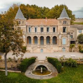 Château Sainte cécile Chambres D'hôtes / Guest house in Castle Château sainte cécile, hotel a Nézignan-lʼÉvêque