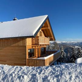 Almchalet Hüttenzauber – hotel w mieście Klippitztorl