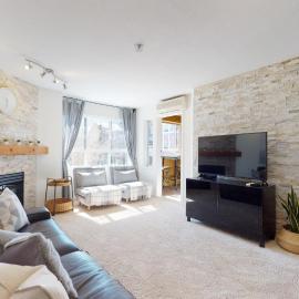 1BR + Den | Marketplace Lodge | Gas Fireplace | Village Location | Complex Hot Tub