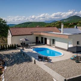 Villa Burra, Hotel in Hreljin
