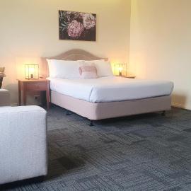 Hotel Cavalier، فندق في Wantirna South