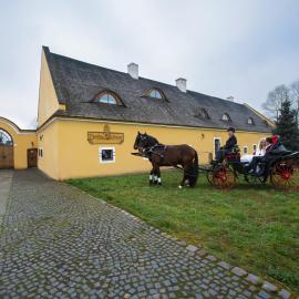 Dvůr Olšiny -Hotel and Horse-riding: Karvina şehrinde bir otel