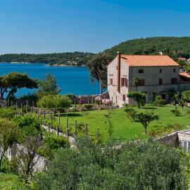 Rooms , FREE parking, beach, sea front Castle Zamagna, Mali Zaton bay