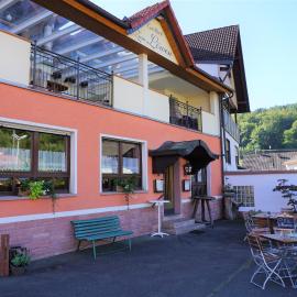 Gasthof Zum Löwen、メスペルブルンのホテル