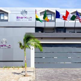 Silver Moon Hotel, hotel em Abidjan
