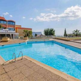 Magnifique Studio Cassis