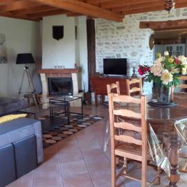 Gîte des Billaudes，蒂雷的飯店