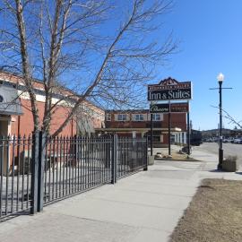 Athabasca Valley Inn & Suites，欣頓的飯店