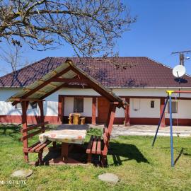 Parasztház Poroszló