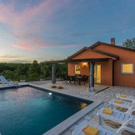 Villa Pendolina with Private Pool