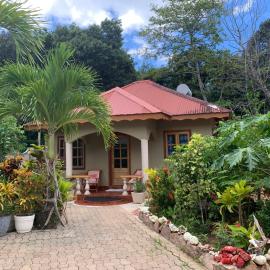 Island Bungalow, hotel em La Digue